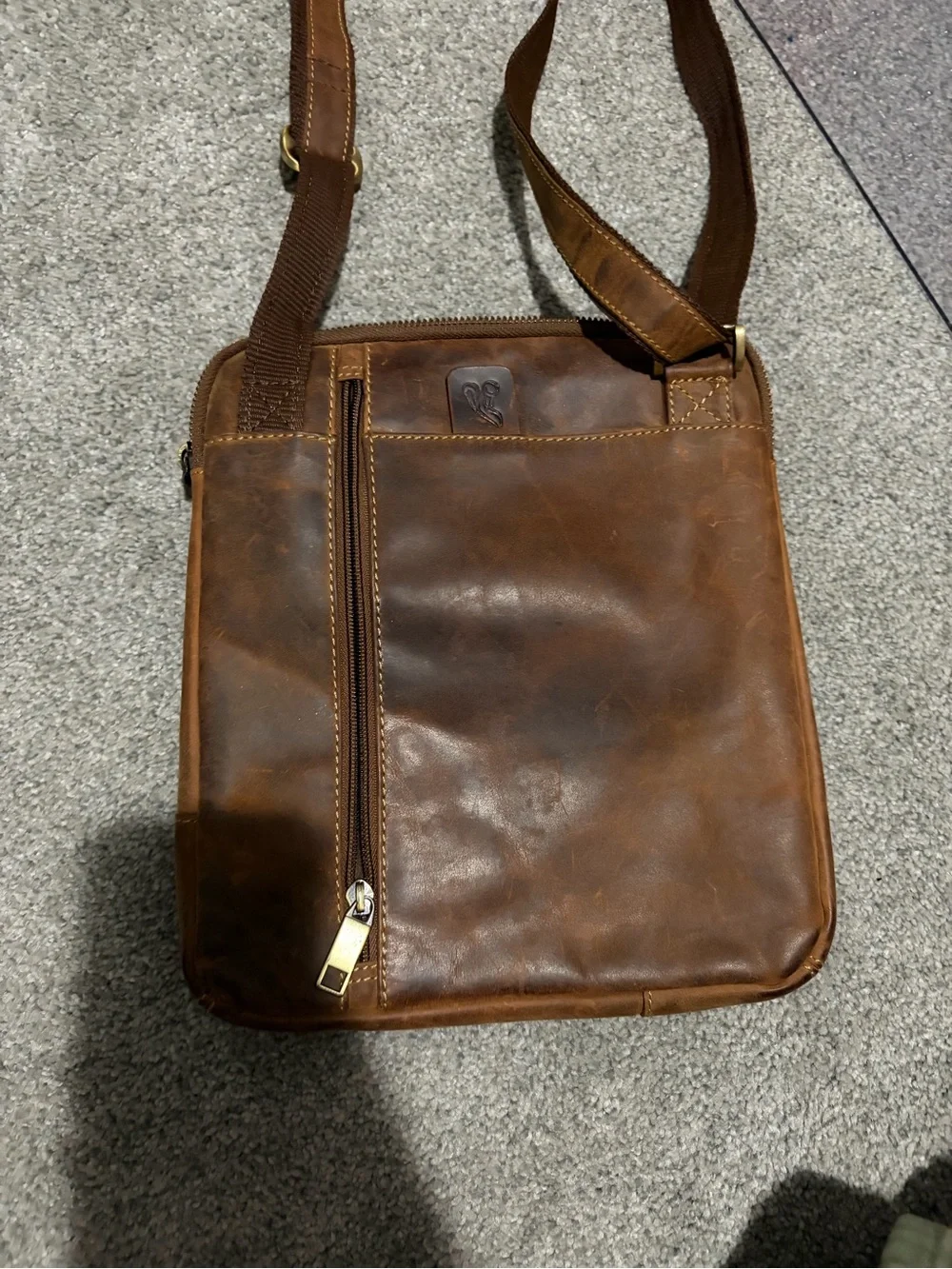 Men's Leather Vertical Messenger Bag in Brown